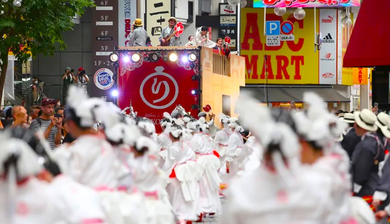 8月10、11日に高知『よさこい祭り2026』で、弊社が地方車の音響を担当します。ぜひ、ご自身の耳で体で、MARCの音を感じてください。